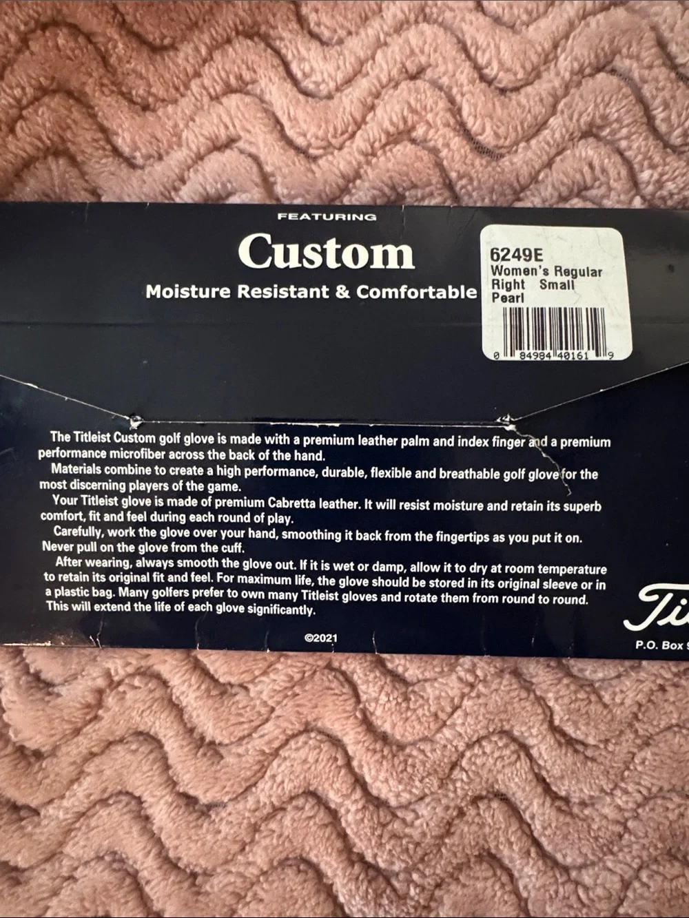 NWOT Women’s White Golf Glove - Custom Fit